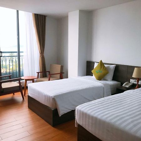 Lava Hotel На Транг Екстериор снимка