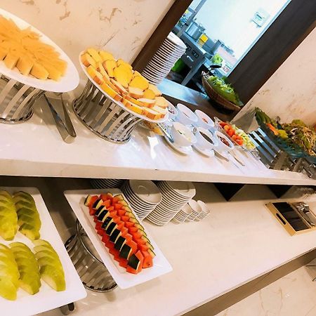 Lava Hotel На Транг Екстериор снимка