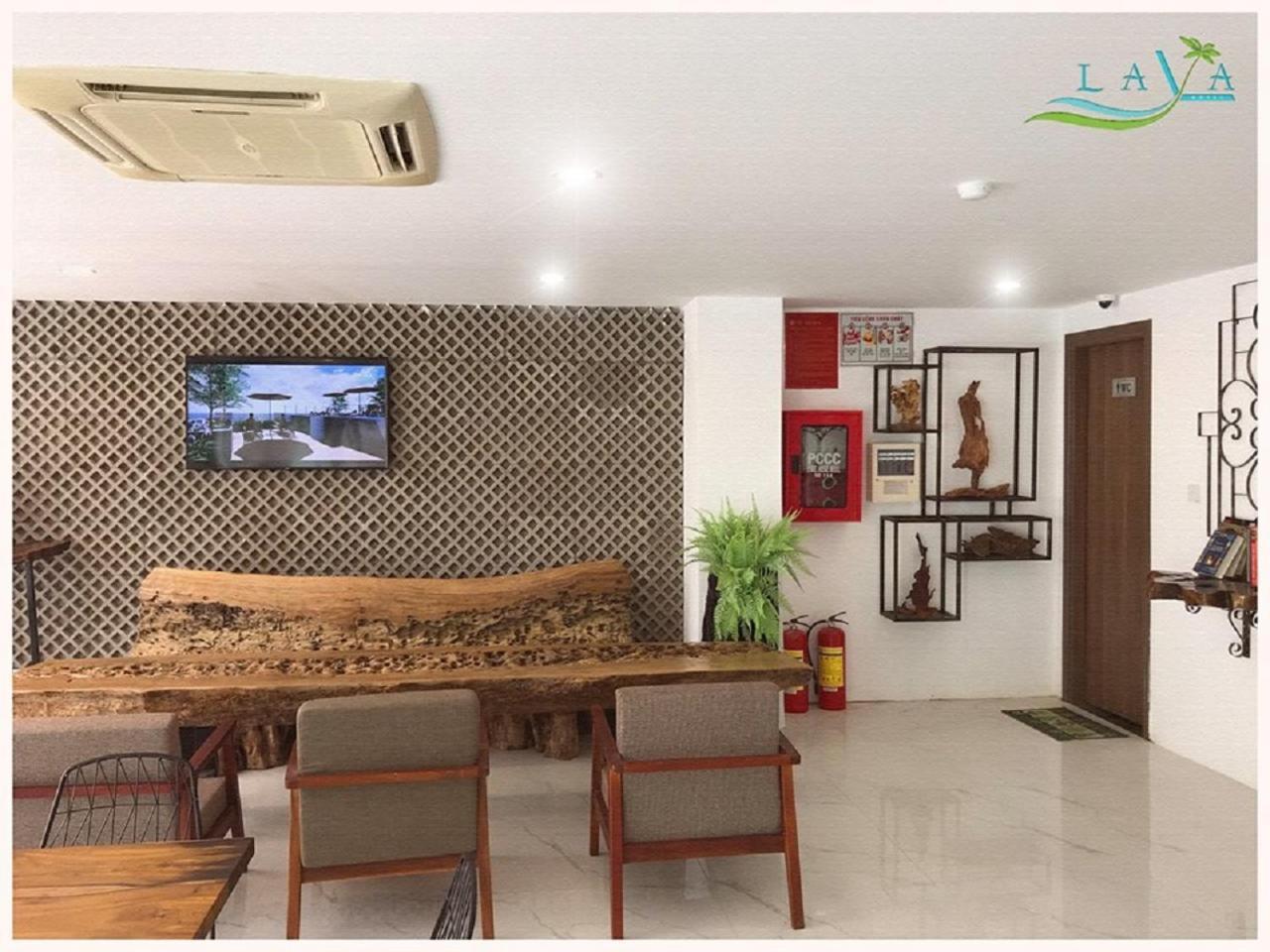Lava Hotel На Транг Екстериор снимка