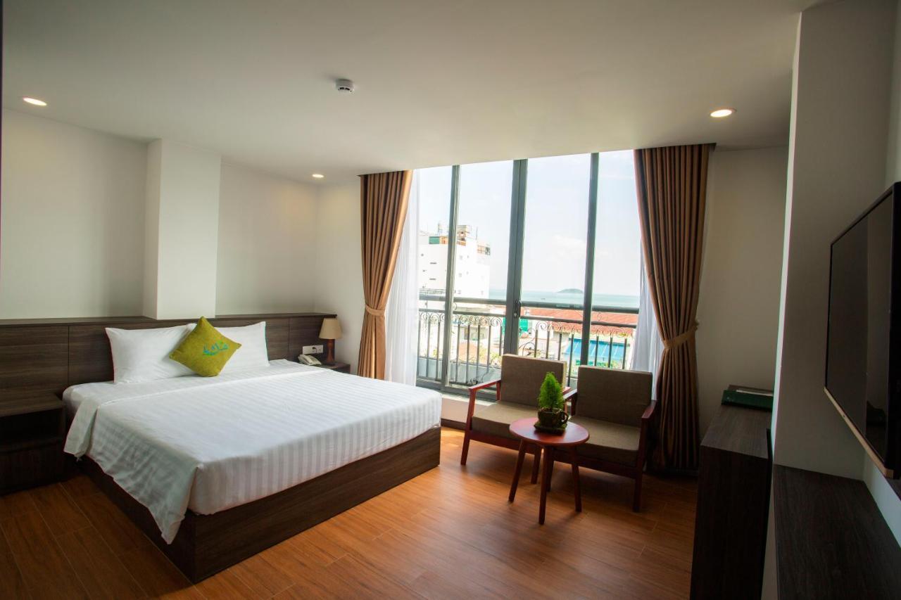 Lava Hotel На Транг Екстериор снимка