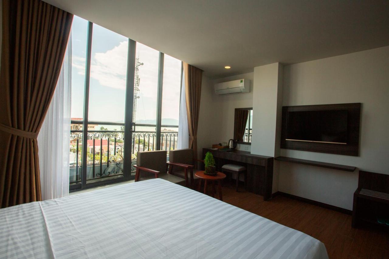 Lava Hotel На Транг Екстериор снимка