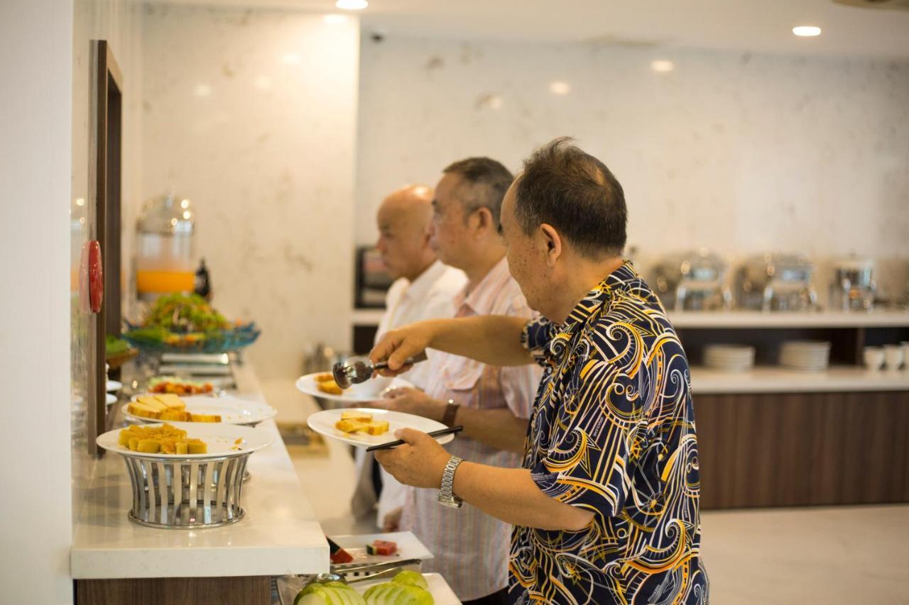 Lava Hotel На Транг Екстериор снимка