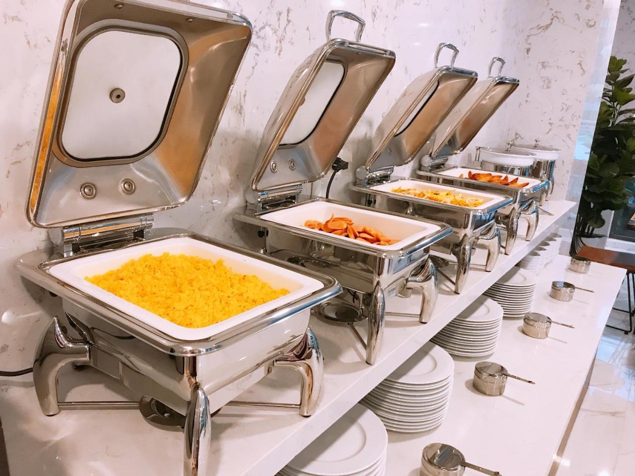 Lava Hotel На Транг Екстериор снимка