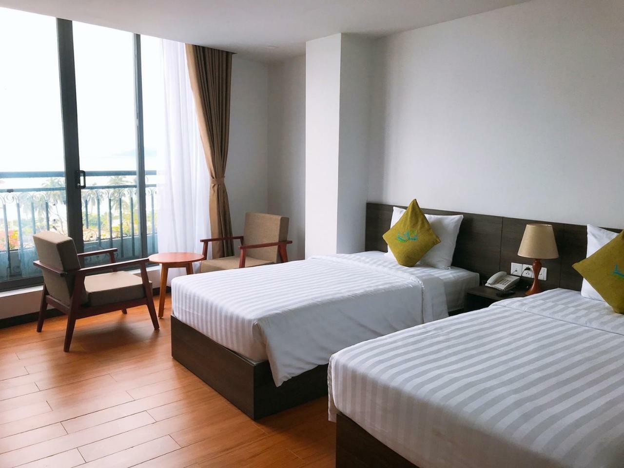 Lava Hotel На Транг Екстериор снимка