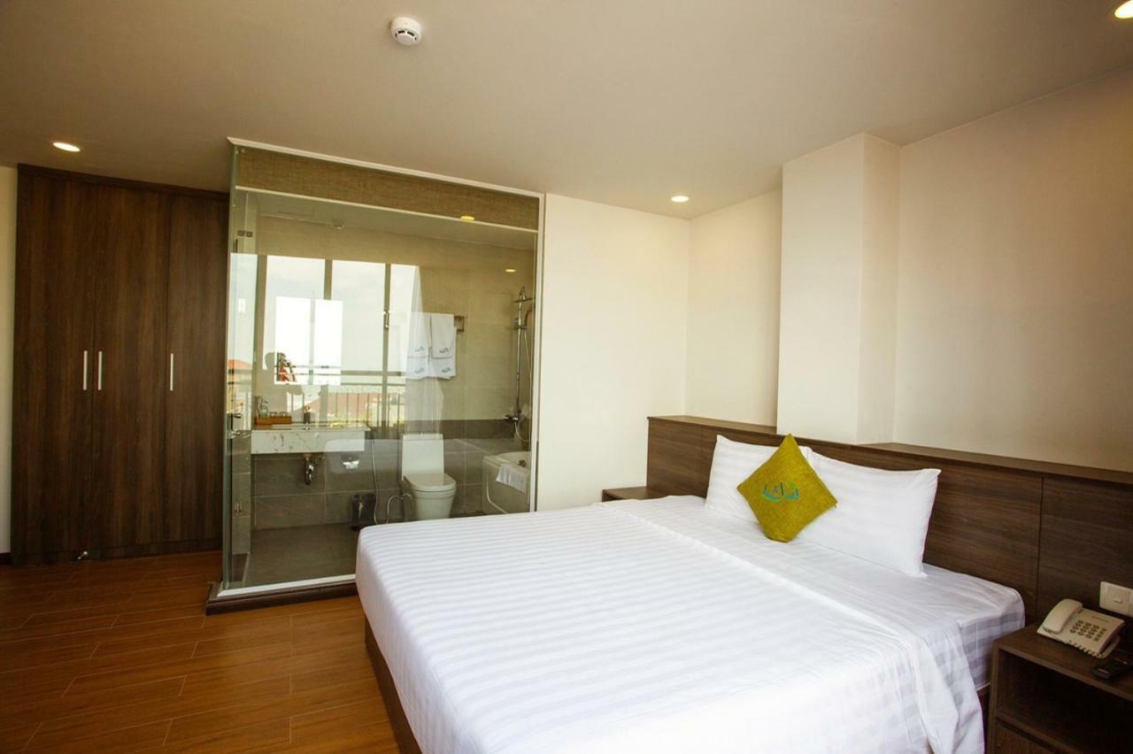 Lava Hotel На Транг Екстериор снимка