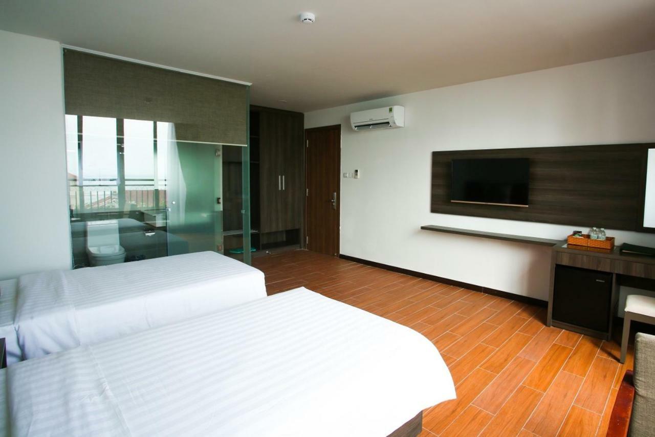 Lava Hotel На Транг Екстериор снимка