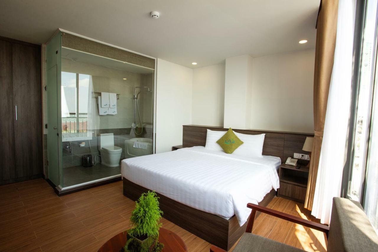 Lava Hotel На Транг Екстериор снимка