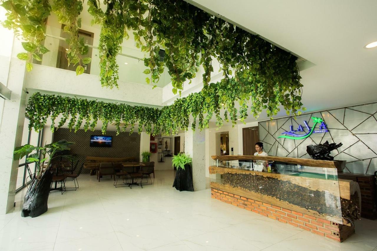 Lava Hotel На Транг Екстериор снимка