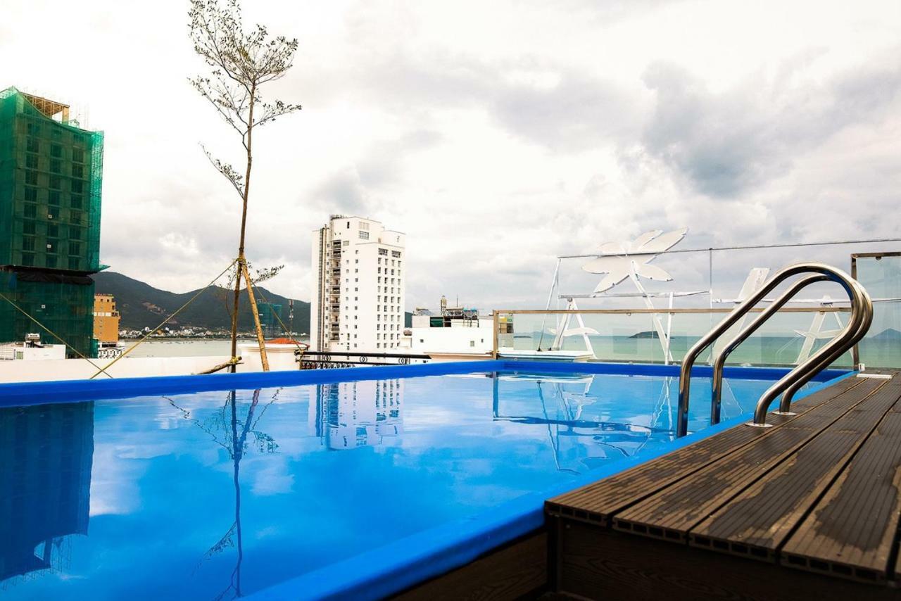 Lava Hotel На Транг Екстериор снимка