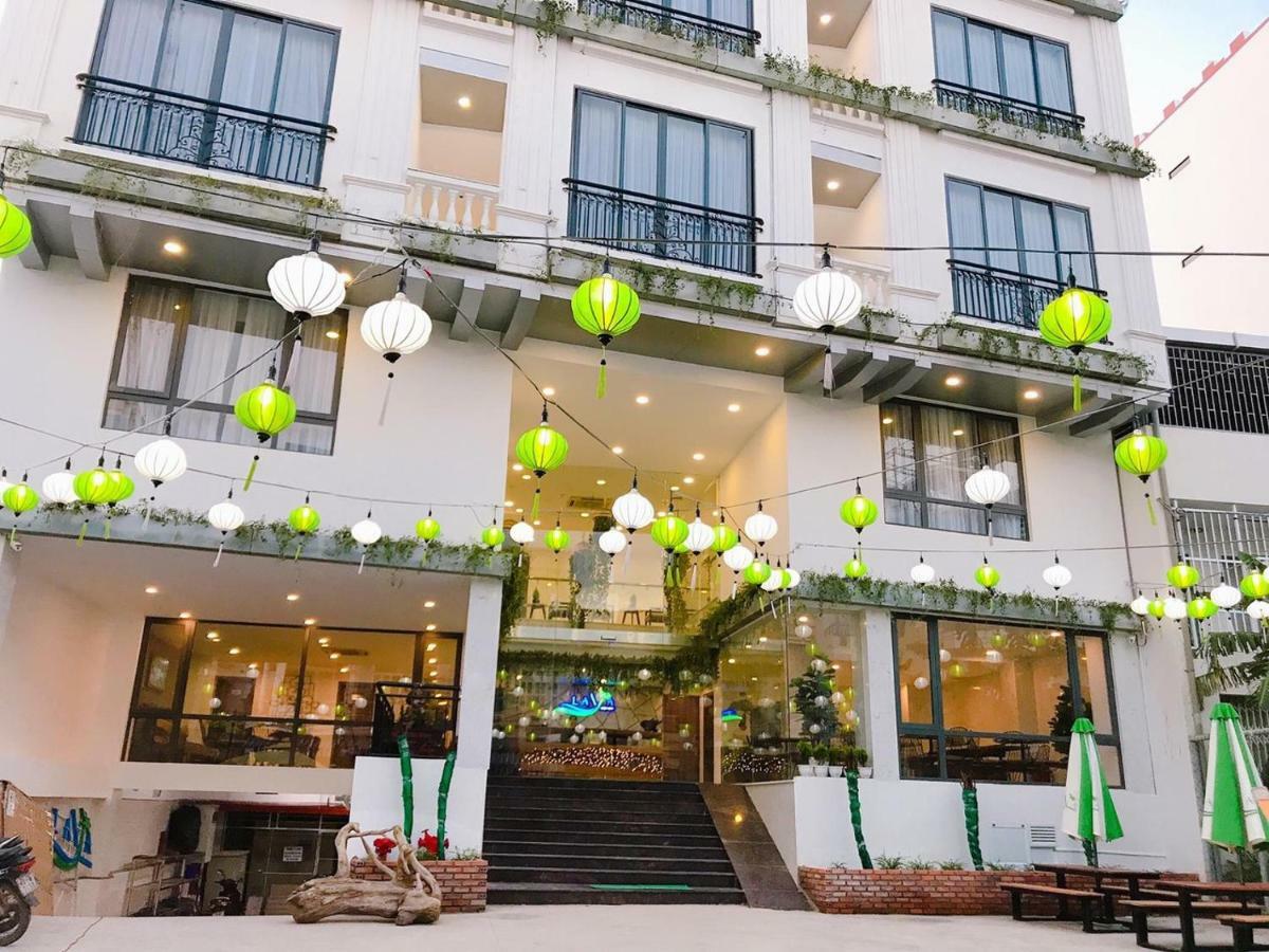 Lava Hotel На Транг Екстериор снимка